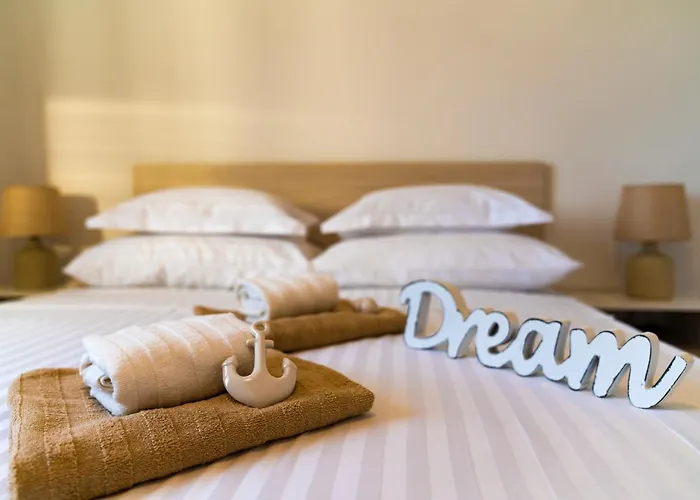 Tayla-apartment アパート *